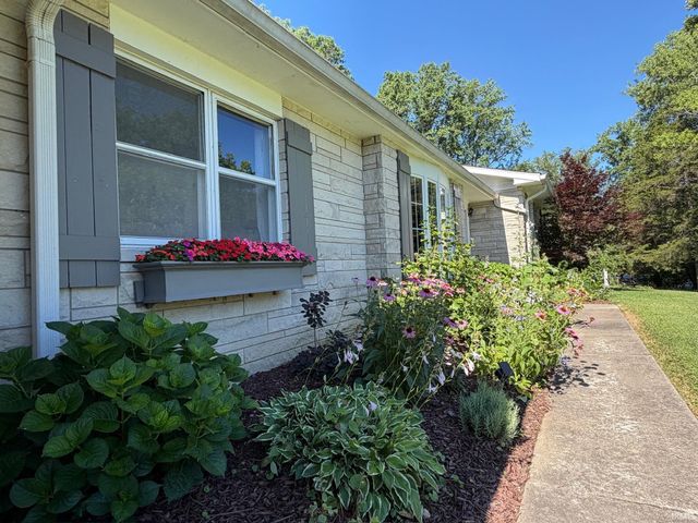 88 Northern Hills Drive, Bedford, IN 47421