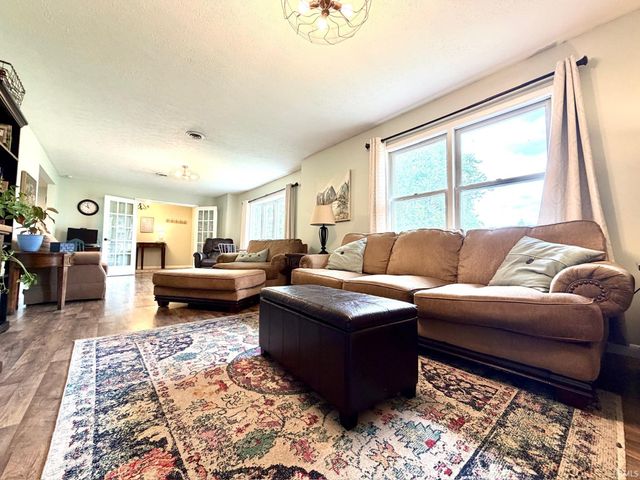 88 Northern Hills Drive, Bedford, IN 47421