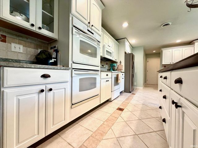 88 Northern Hills Drive, Bedford, IN 47421