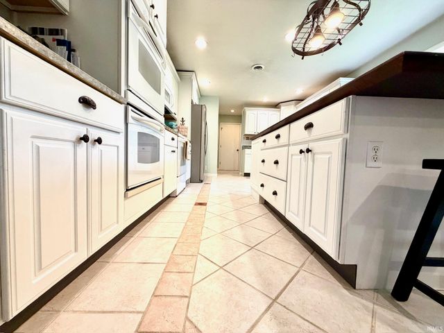 88 Northern Hills Drive, Bedford, IN 47421