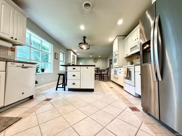 88 Northern Hills Drive, Bedford, IN 47421