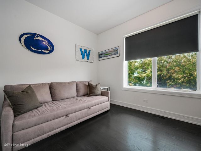 2922 N Sheffield Avenue 3, Chicago, IL 60657