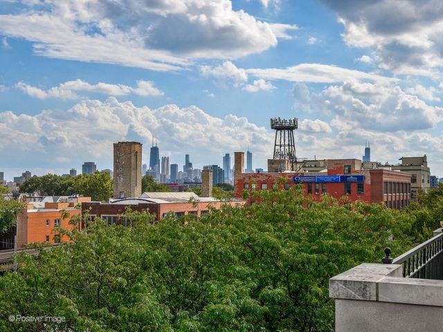 2922 N Sheffield Avenue 3, Chicago, IL 60657