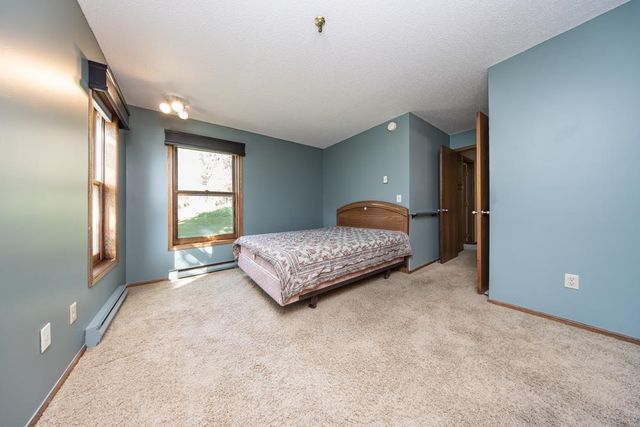 723 Larpenteur Avenue E 723A, Maplewood, MN 55117