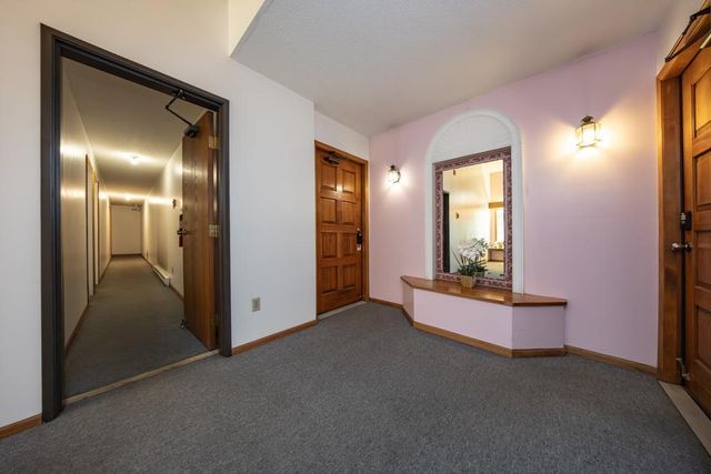 723 Larpenteur Avenue E 723A, Maplewood, MN 55117