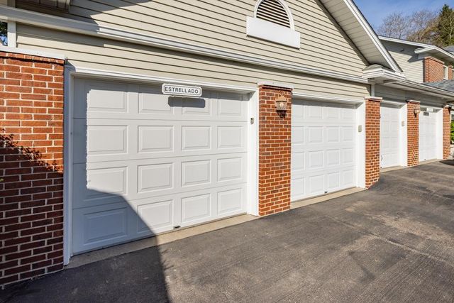 723 Larpenteur Avenue E 723A, Maplewood, MN 55117