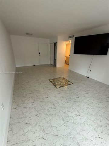 17560 Atlantic Blvd 302, Sunny Isles Beach, FL 33160
