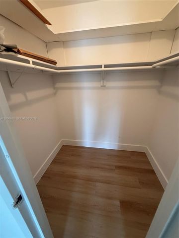 17560 Atlantic Blvd 302, Sunny Isles Beach, FL 33160