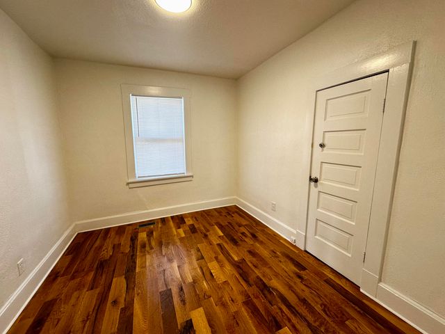 1225 W Florida Street, Springfield, MO 65803