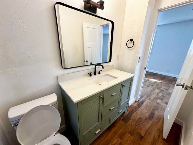 1225 W Florida Street, Springfield, MO 65803