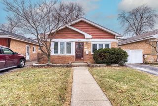 8625 43rd Street, Lyons, IL 60534