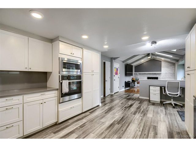 6007 W Pacific Cir, Lakewood, CO 80227