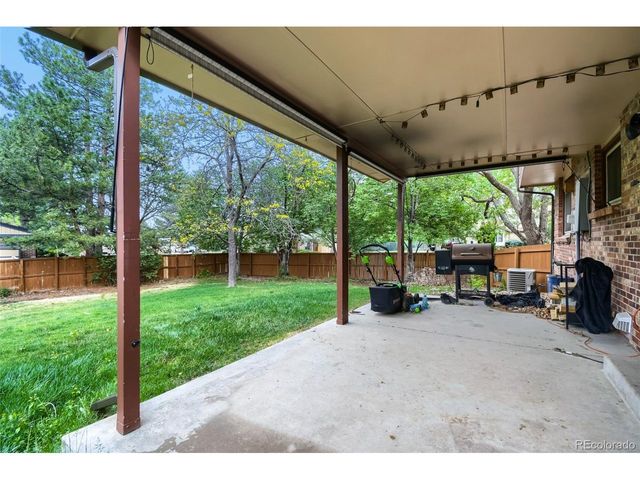 6007 W Pacific Cir, Lakewood, CO 80227