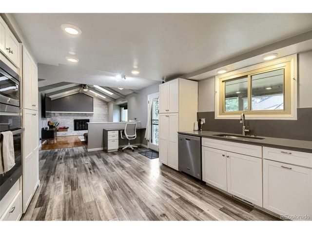 6007 W Pacific Cir, Lakewood, CO 80227