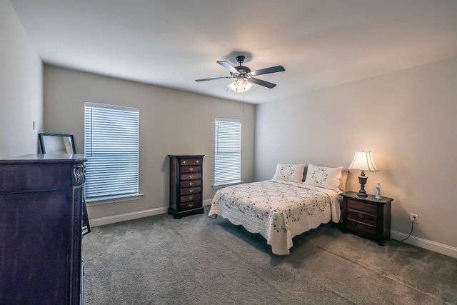 152 Hickory Knoll Ave, Gray, LA 70359