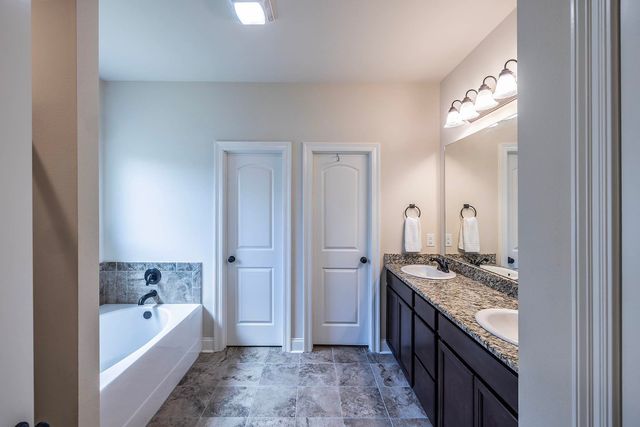 152 Hickory Knoll Ave, Gray, LA 70359