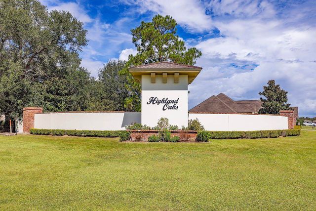 152 Hickory Knoll Ave, Gray, LA 70359