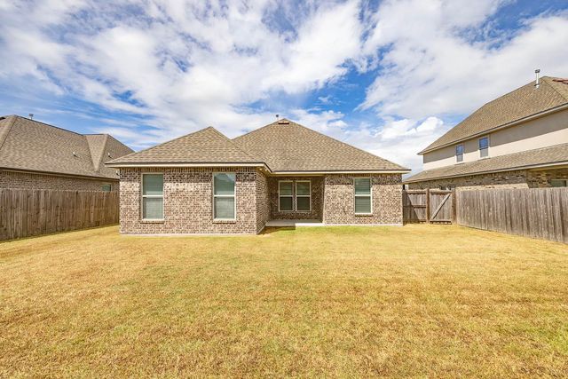 152 Hickory Knoll Ave, Gray, LA 70359