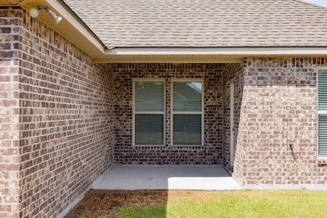 152 Hickory Knoll Ave, Gray, LA 70359