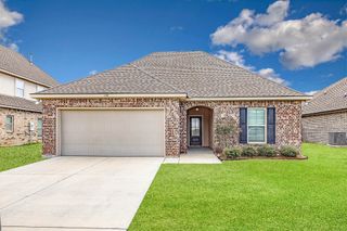 152 Hickory Knoll Ave, Gray, LA 70359