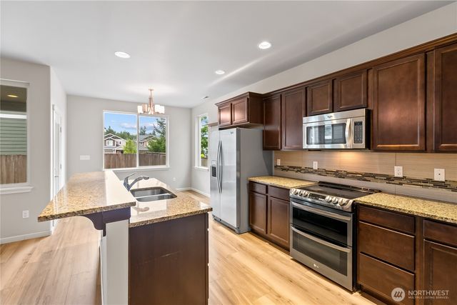 3833 Westar Avenue SW, Bremerton, WA 98312