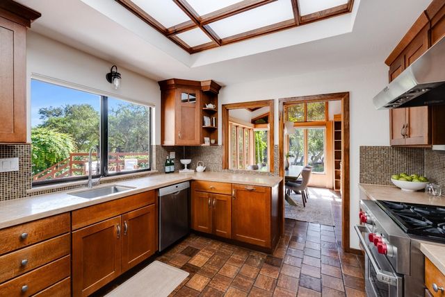 899 Calabasas Road, Watsonville, CA 95076