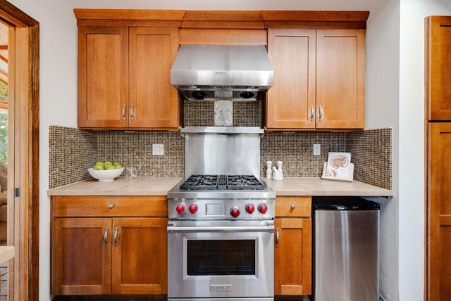 899 Calabasas Road, Watsonville, CA 95076