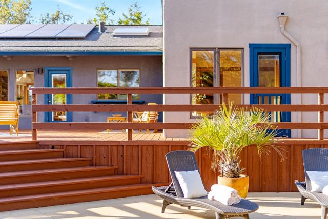899 Calabasas Road, Watsonville, CA 95076