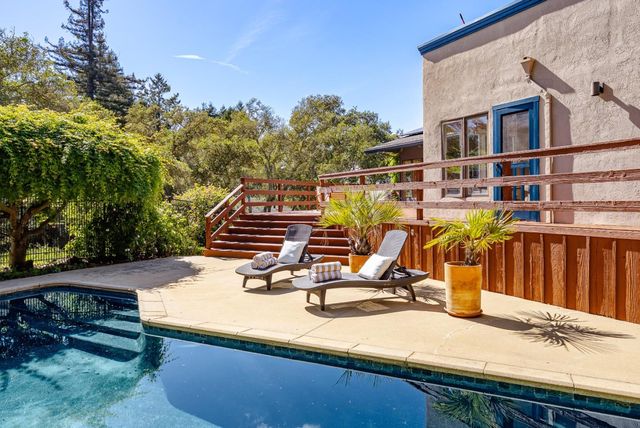 899 Calabasas Road, Watsonville, CA 95076