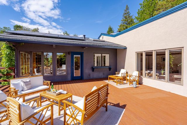 899 Calabasas Road, Watsonville, CA 95076