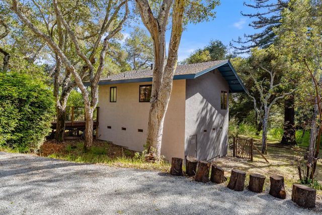 899 Calabasas Road, Watsonville, CA 95076