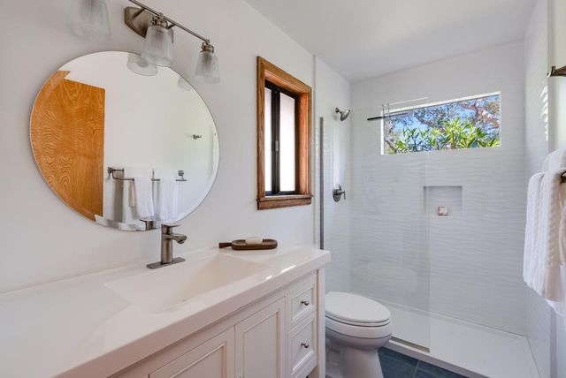 899 Calabasas Road, Watsonville, CA 95076