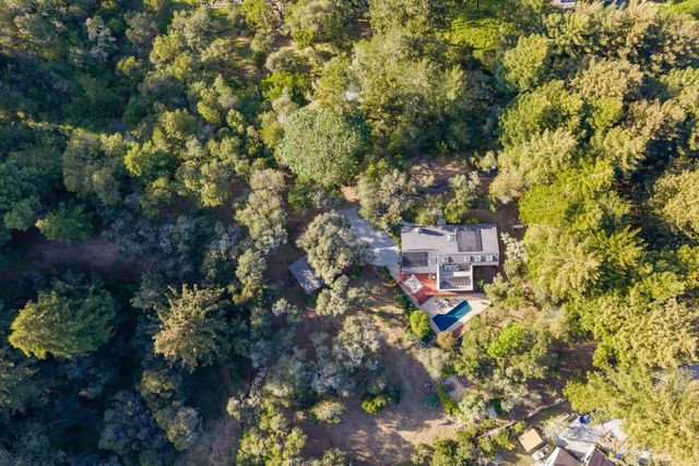 899 Calabasas Road, Watsonville, CA 95076