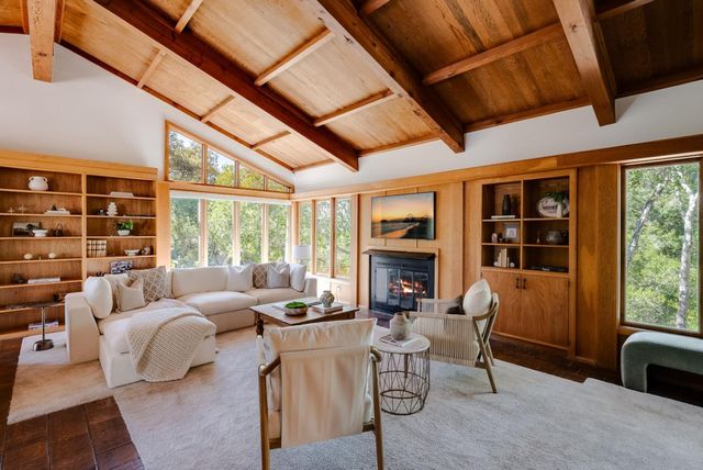899 Calabasas Road, Watsonville, CA 95076