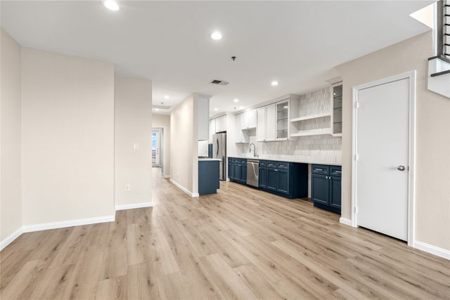 4611 Travis Street 801B, Dallas, TX 75205