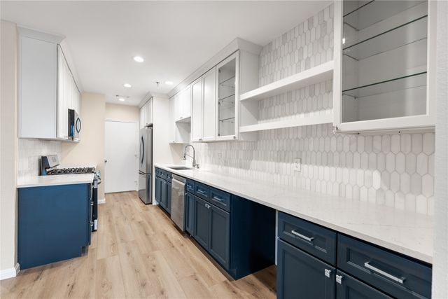 4611 Travis Street 801B, Dallas, TX 75205