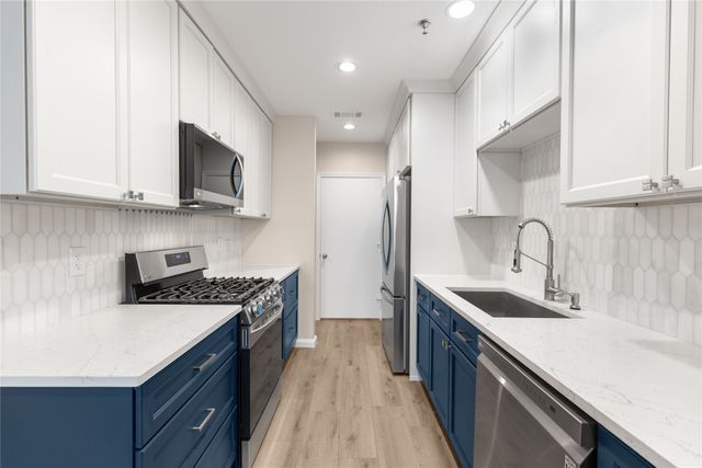 4611 Travis Street 801B, Dallas, TX 75205