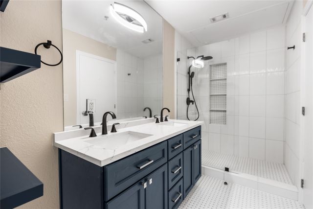 4611 Travis Street 801B, Dallas, TX 75205