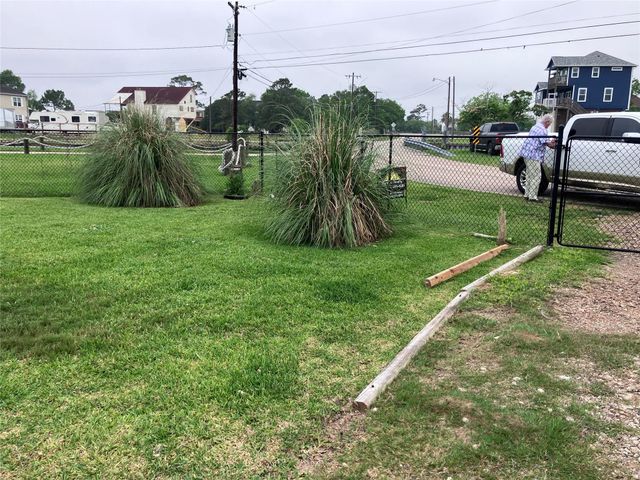 4408 Island Drive, Dickinson, TX 77539