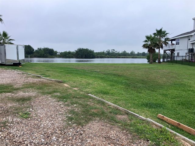 4408 Island Drive, Dickinson, TX 77539