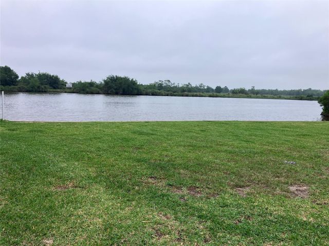 4408 Island Drive, Dickinson, TX 77539