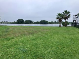 4408 Island Drive, Dickinson, TX 77539