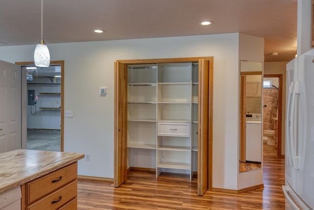 205 S Tschirley Rd, Greenacres, WA 99016