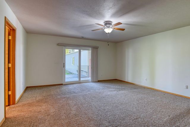 205 S Tschirley Rd, Greenacres, WA 99016