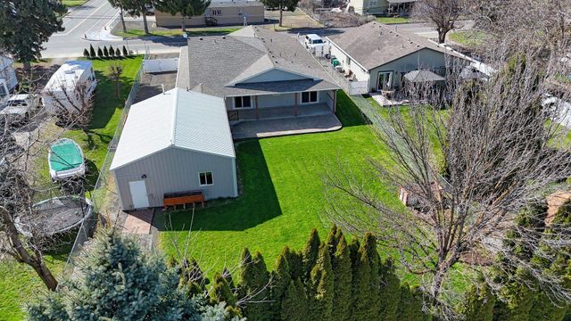 205 S Tschirley Rd, Greenacres, WA 99016