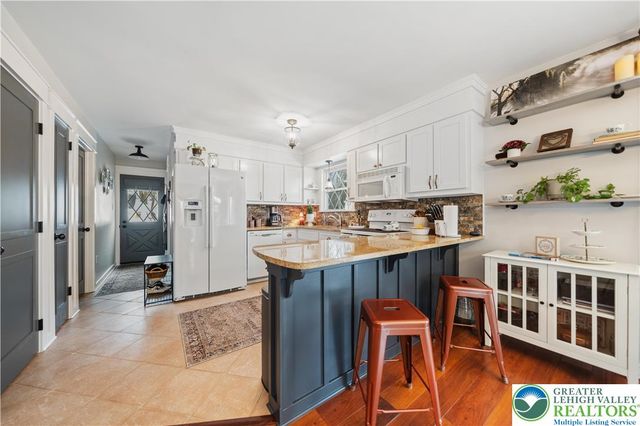 175 Deer Trail Drive, Chestnuthill Twp, PA 18353