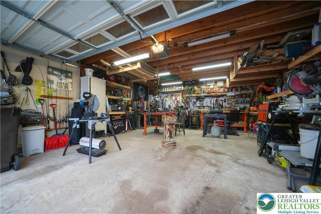 175 Deer Trail Drive, Chestnuthill Twp, PA 18353