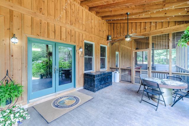 57 Hemlock Ridge LN, Catawba, VA 24070