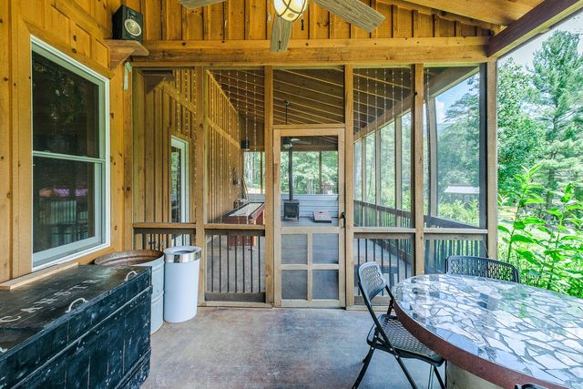 57 Hemlock Ridge LN, Catawba, VA 24070