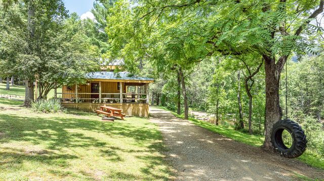 57 Hemlock Ridge LN, Catawba, VA 24070